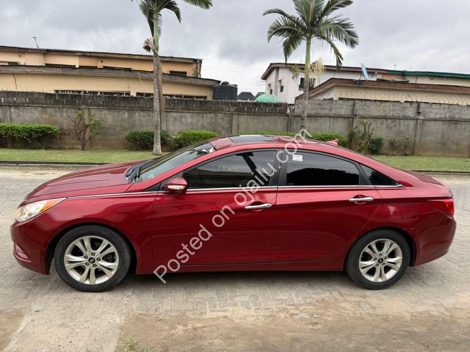 Red-Hot Hyundai Sonata – Smooth, Sharp & Turn-Key Ready!