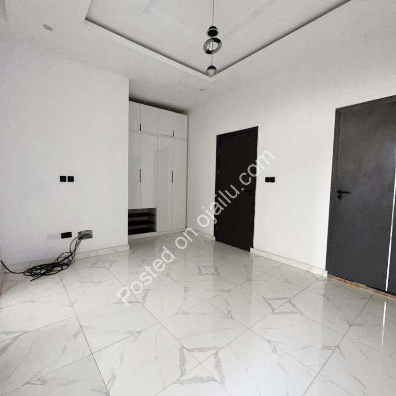 Brand New 4BR Duplex w/BQ in Ikota ₦180M