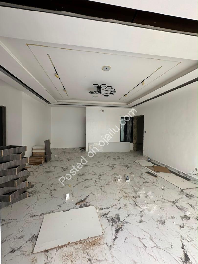 Modern 2BR Lekki Phase 1 – Invest & Earn Now