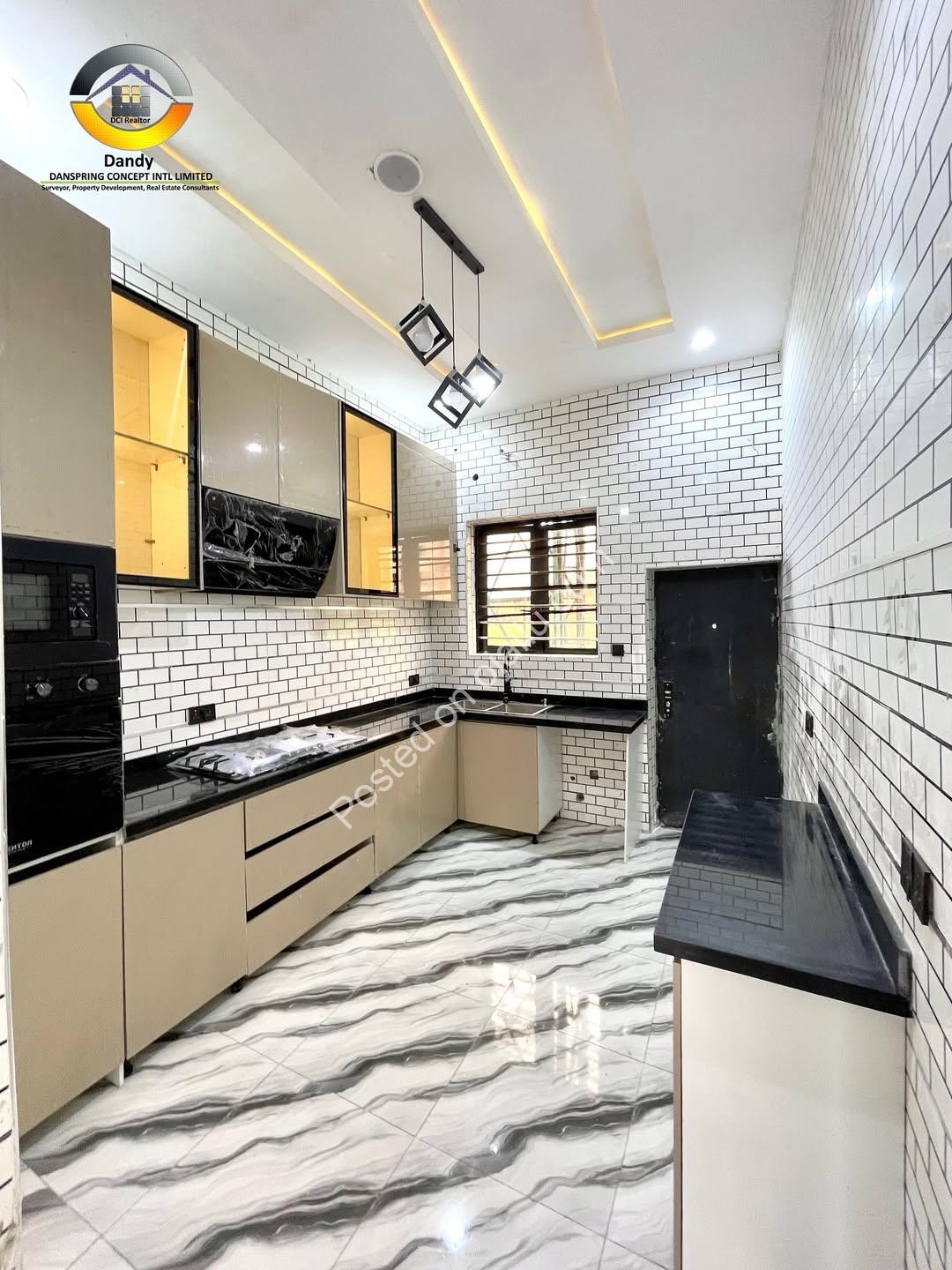 Contemporary 4-Bed Semi-Detached Duplex in Sangotedo
