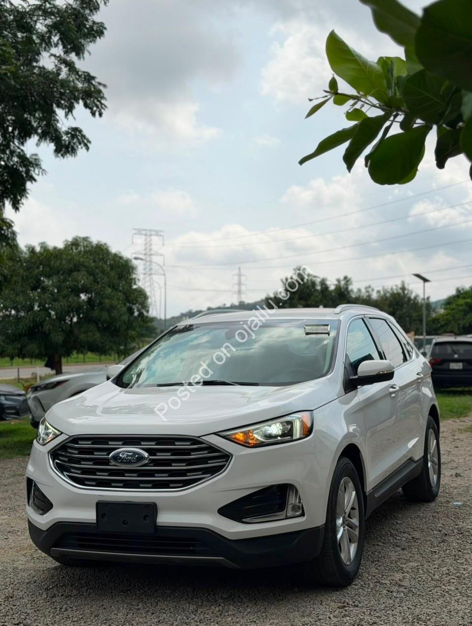 2019 Ford Edge: Keyless, Heated Seats & Wireless Charger