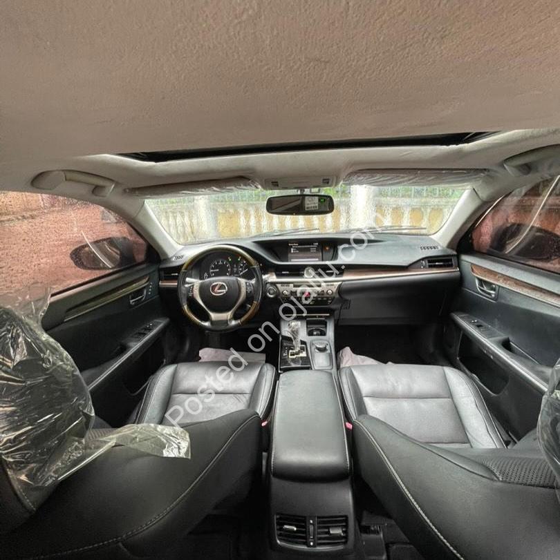 2015 Lexus ES350: Sunroof, Luxury, 18.8M