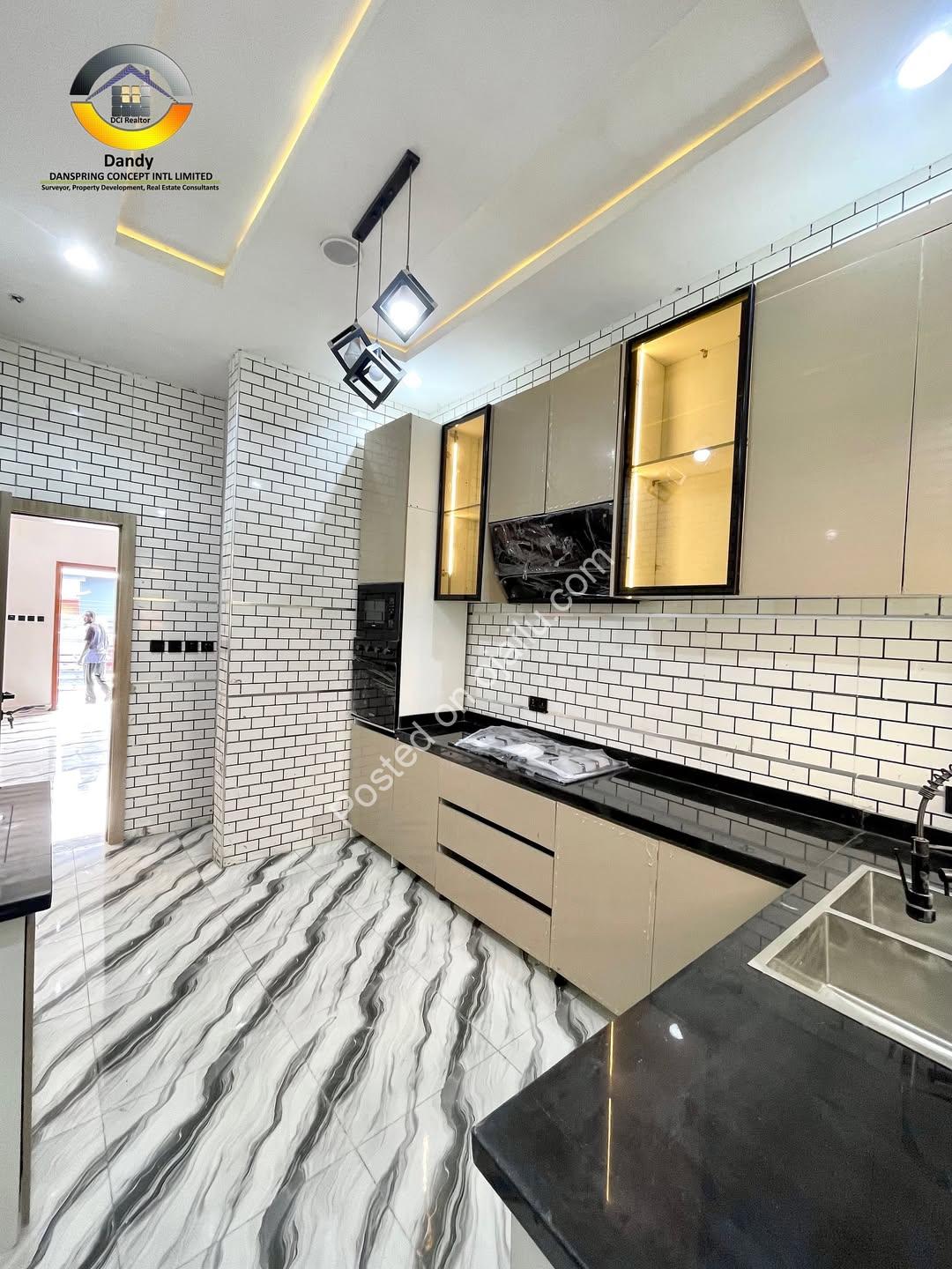 Contemporary 4-Bed Semi-Detached Duplex in Sangotedo