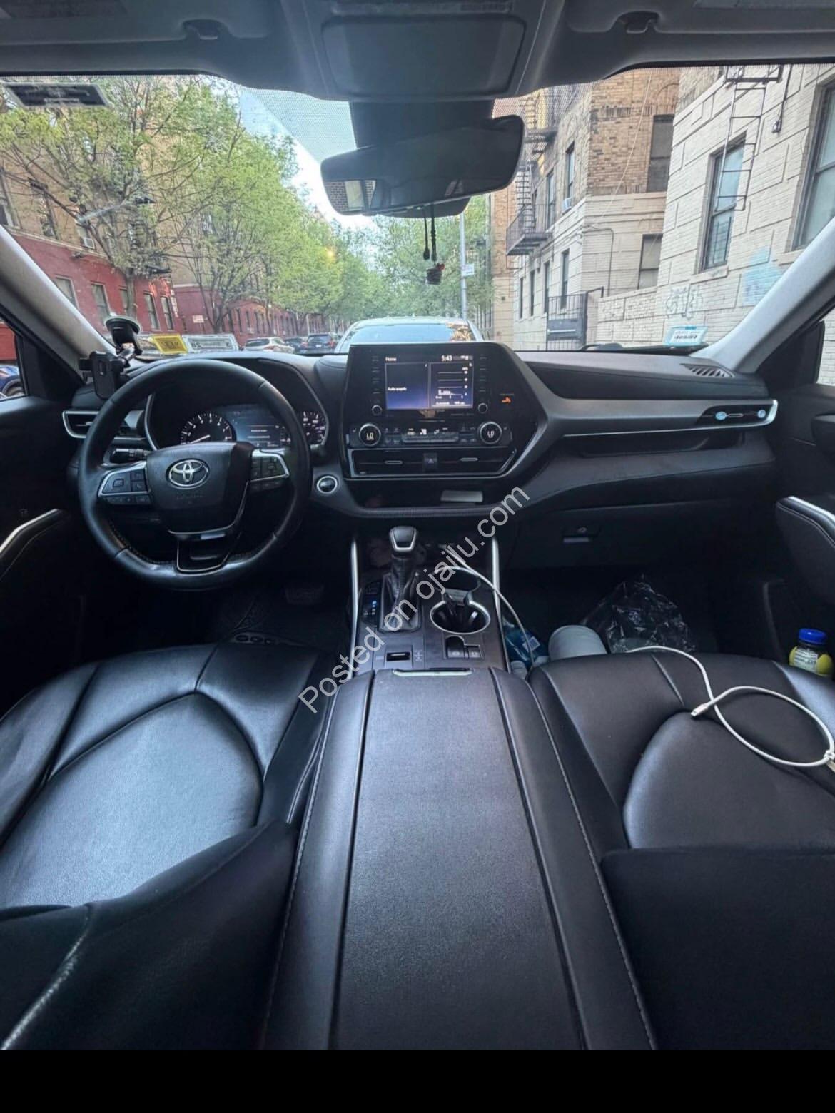2020 Highlander XLE: Elite AWD SUV w/ Tech & Style