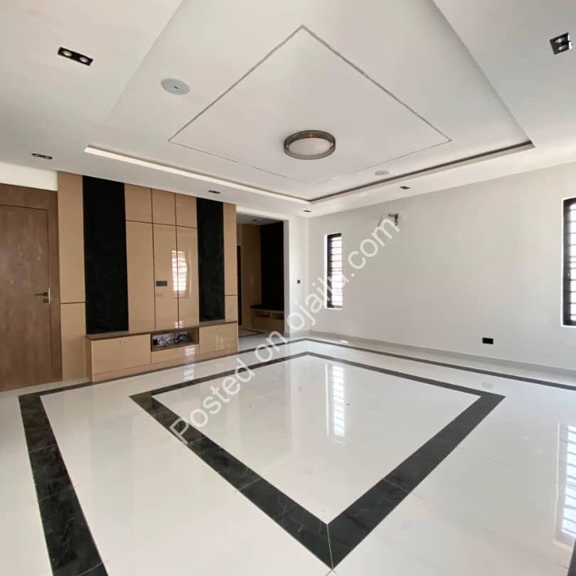 Brand New 5-Bed Duplex with BQ in Chevron