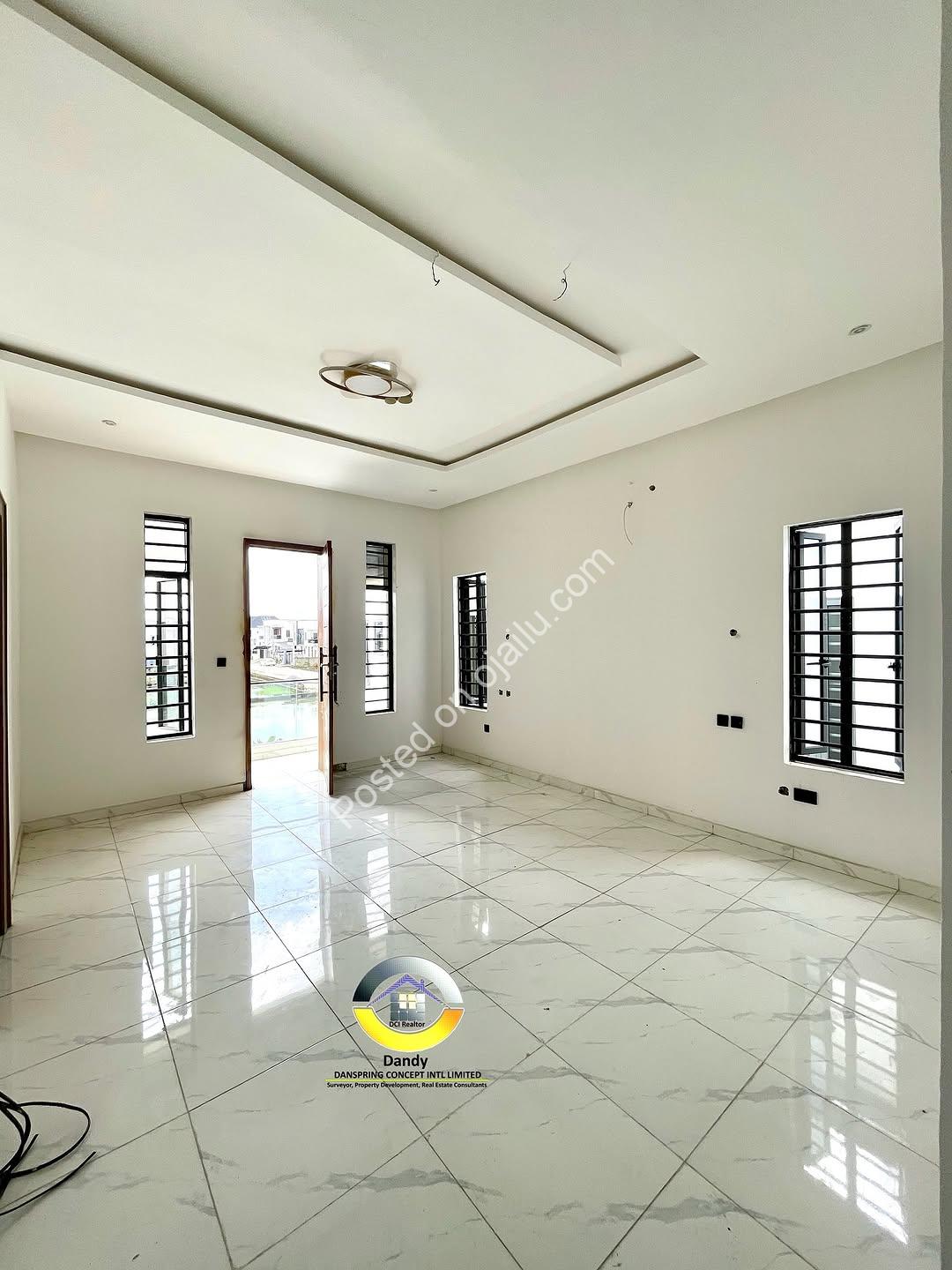 “5-Bed Smart Home with BQ in Sangotedo – N200M”