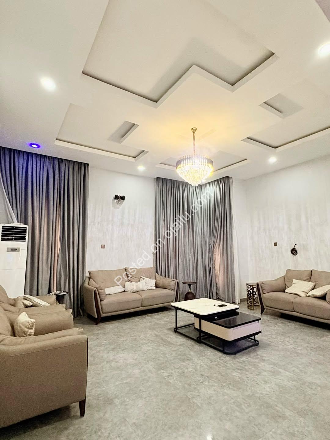 Live the GRA Life: 3BR Duplex with Gym & Solar