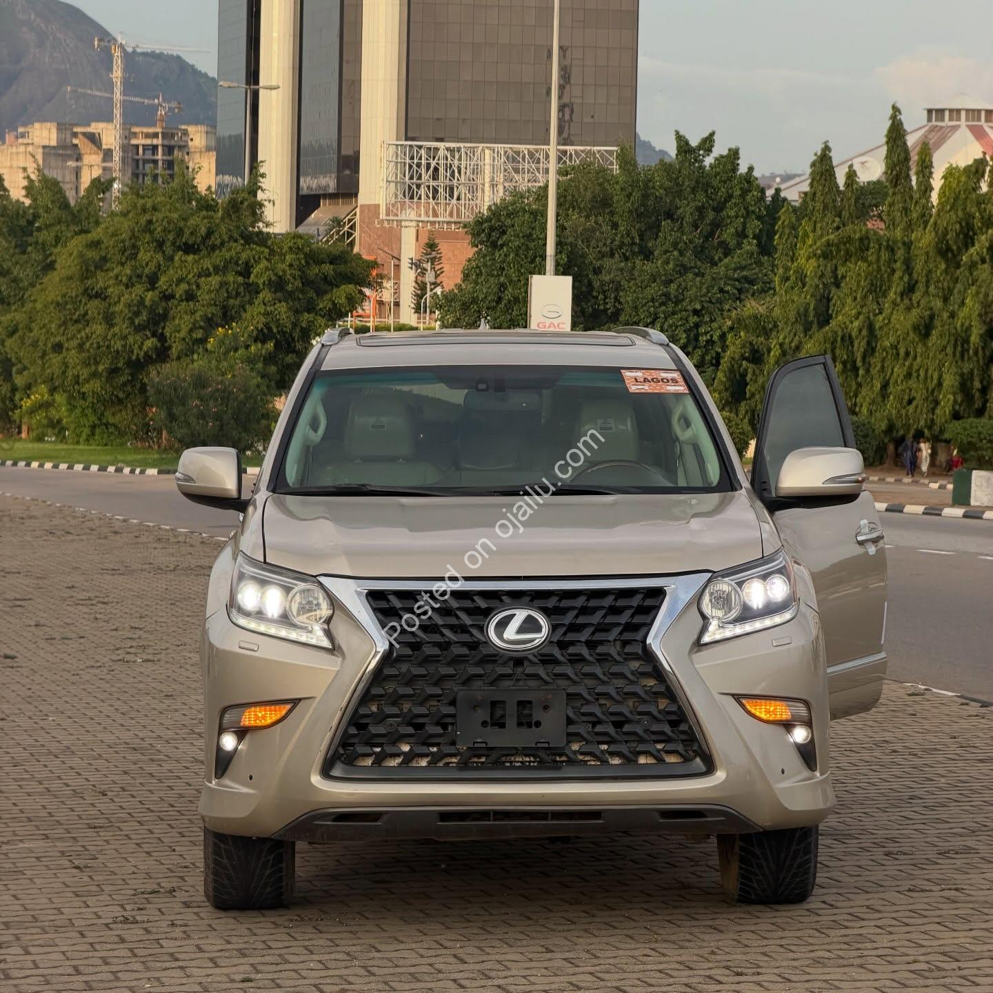 2016 Lexus GX460: Immaculate Tokunbo, Duty Paid, Keyless & Sunroof