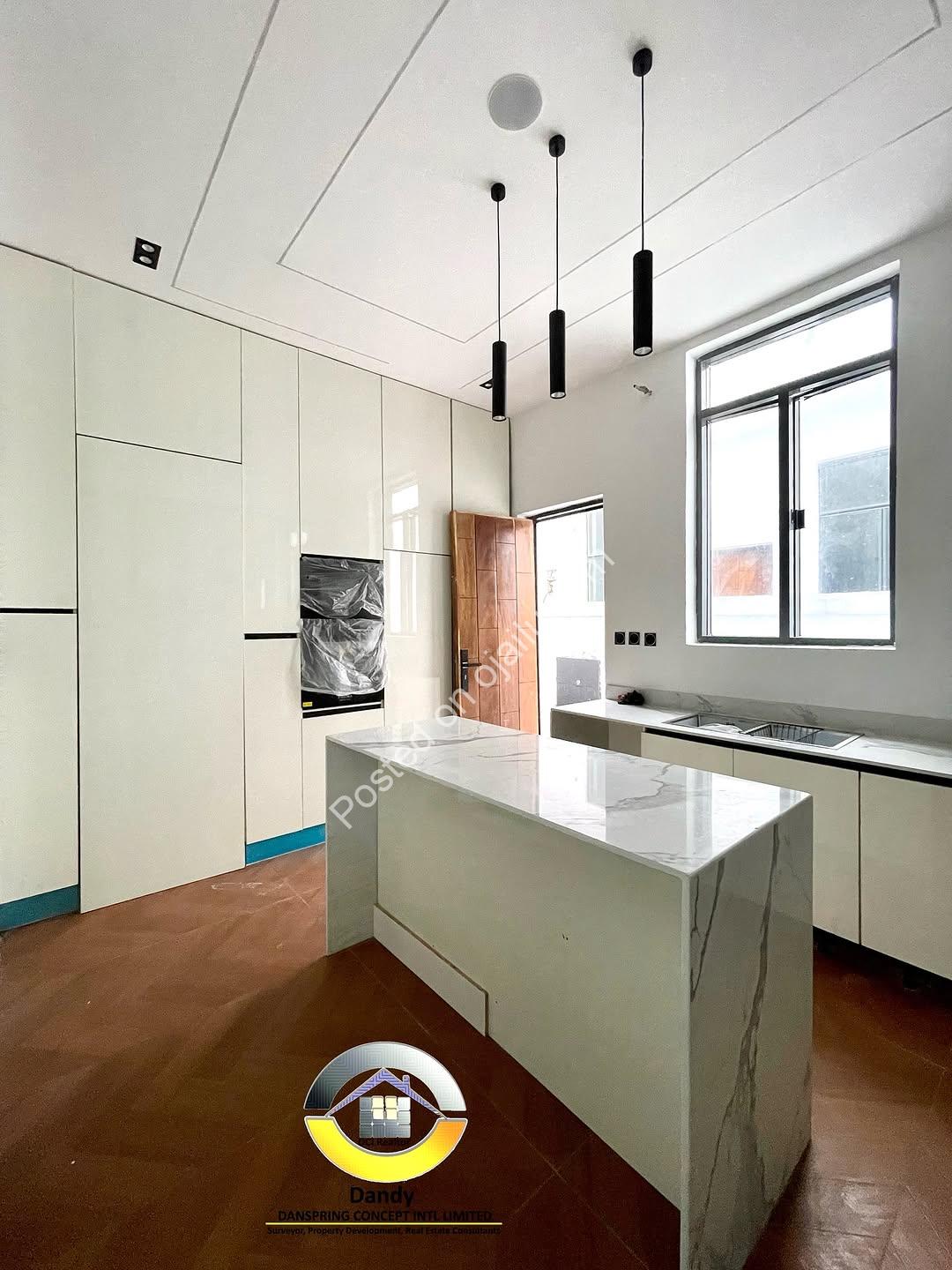 4-Bed Ensuite Duplex: Where Tech Meets Timeless Elegance