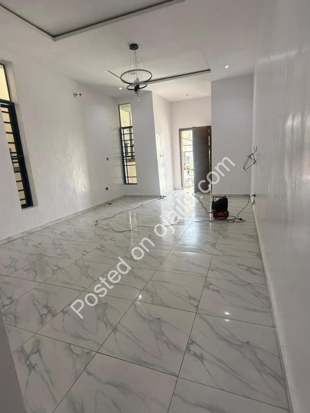Alone in Ikota GRA: 4-Bed Powerhouse