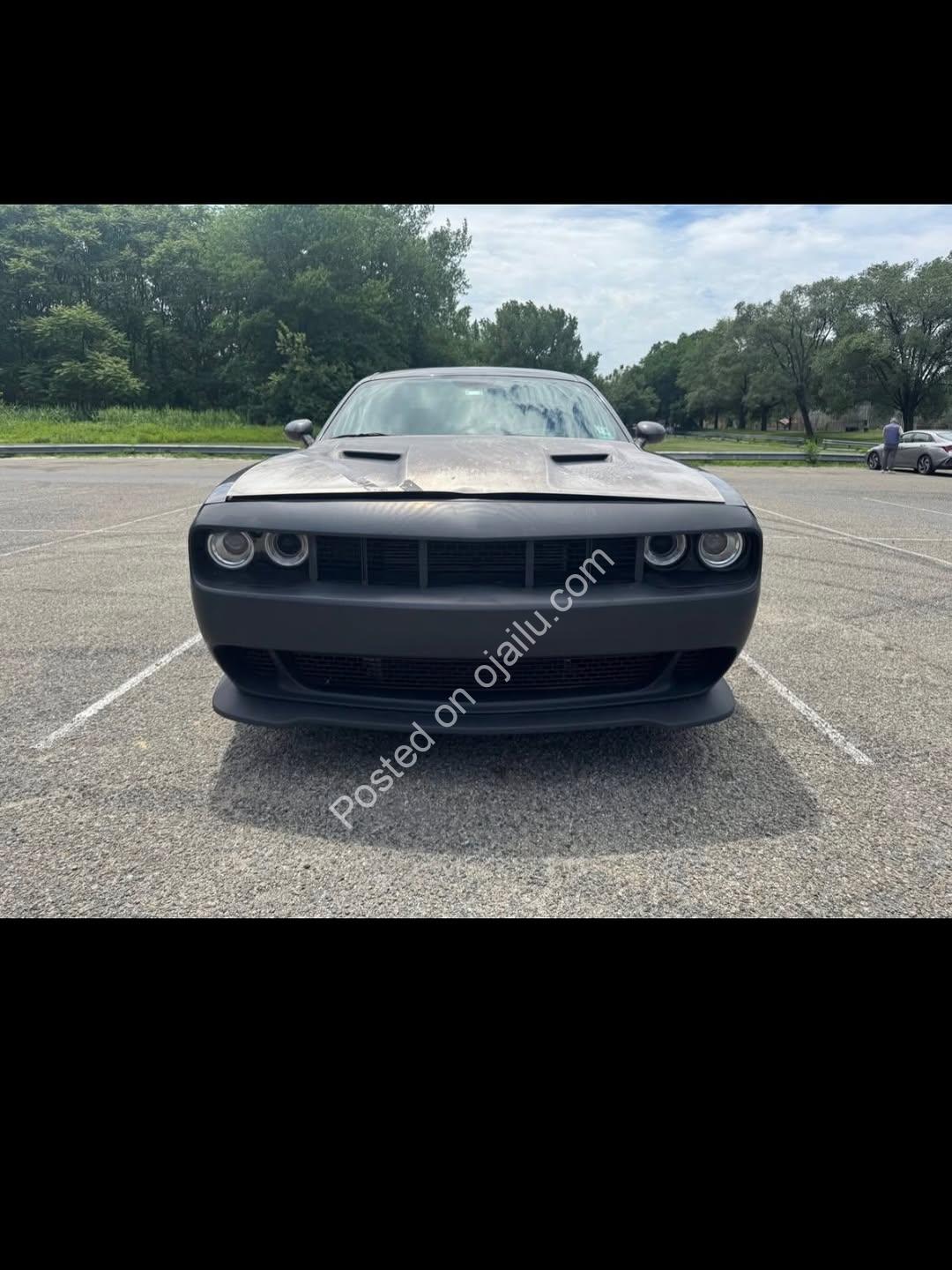 Muscle-Car Style, Zero Stress: 2021 Challenger SXT