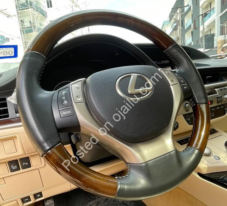 2013 Lexus ES350 | Luxury Sunroof & Push Start | 19.3M