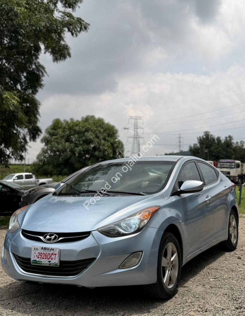 2012 Hyundai Elantra: Super Clean with Reverse Cam.