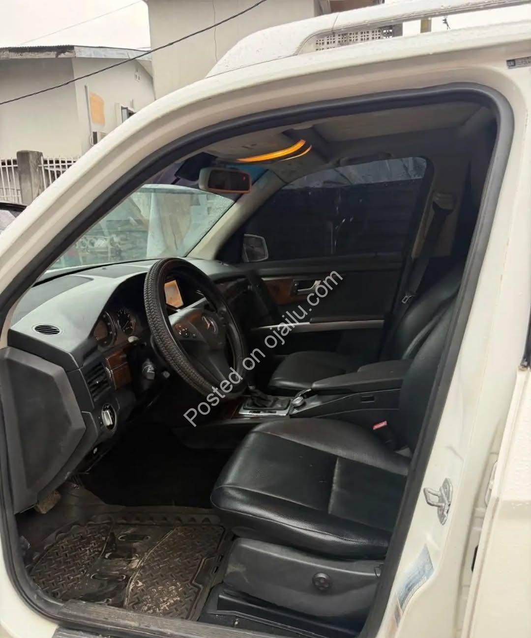 “Immaculate 1st Owner 2011 GLK350 – Drive Away Today! #LagosCars”