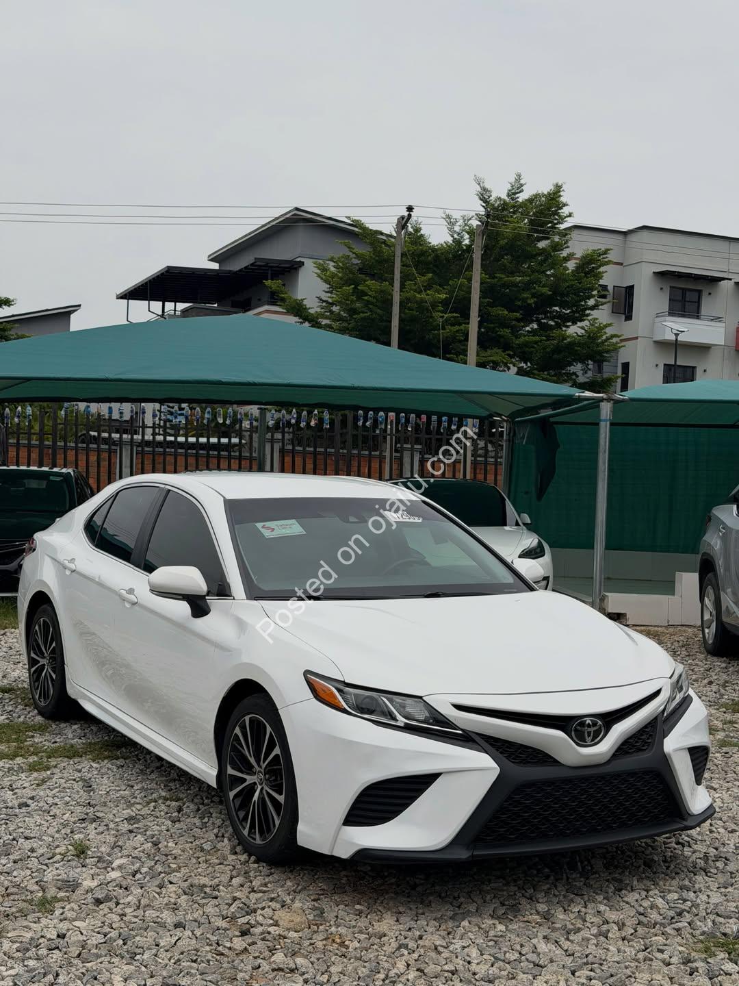 2018 Toyota Camry SE – Low Miles, Pristine, 25M
