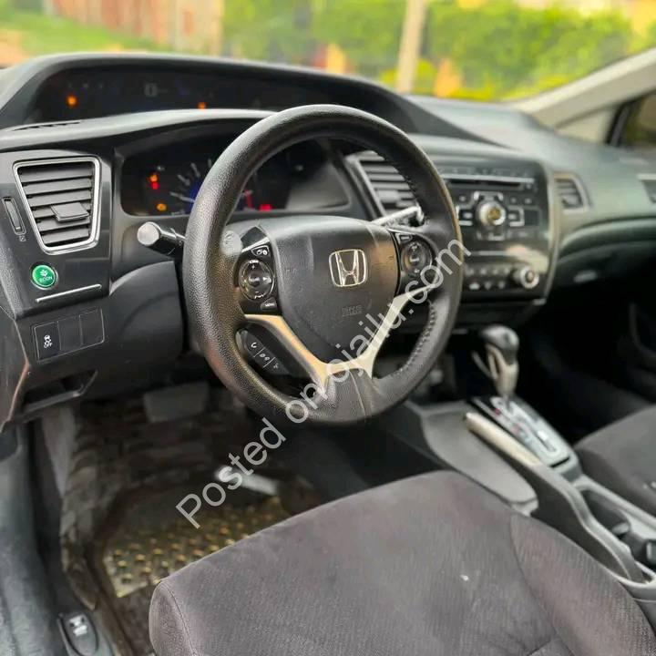 2013 Honda Civic: Bulletproof Reliability, Cool AC, ₦8.5M