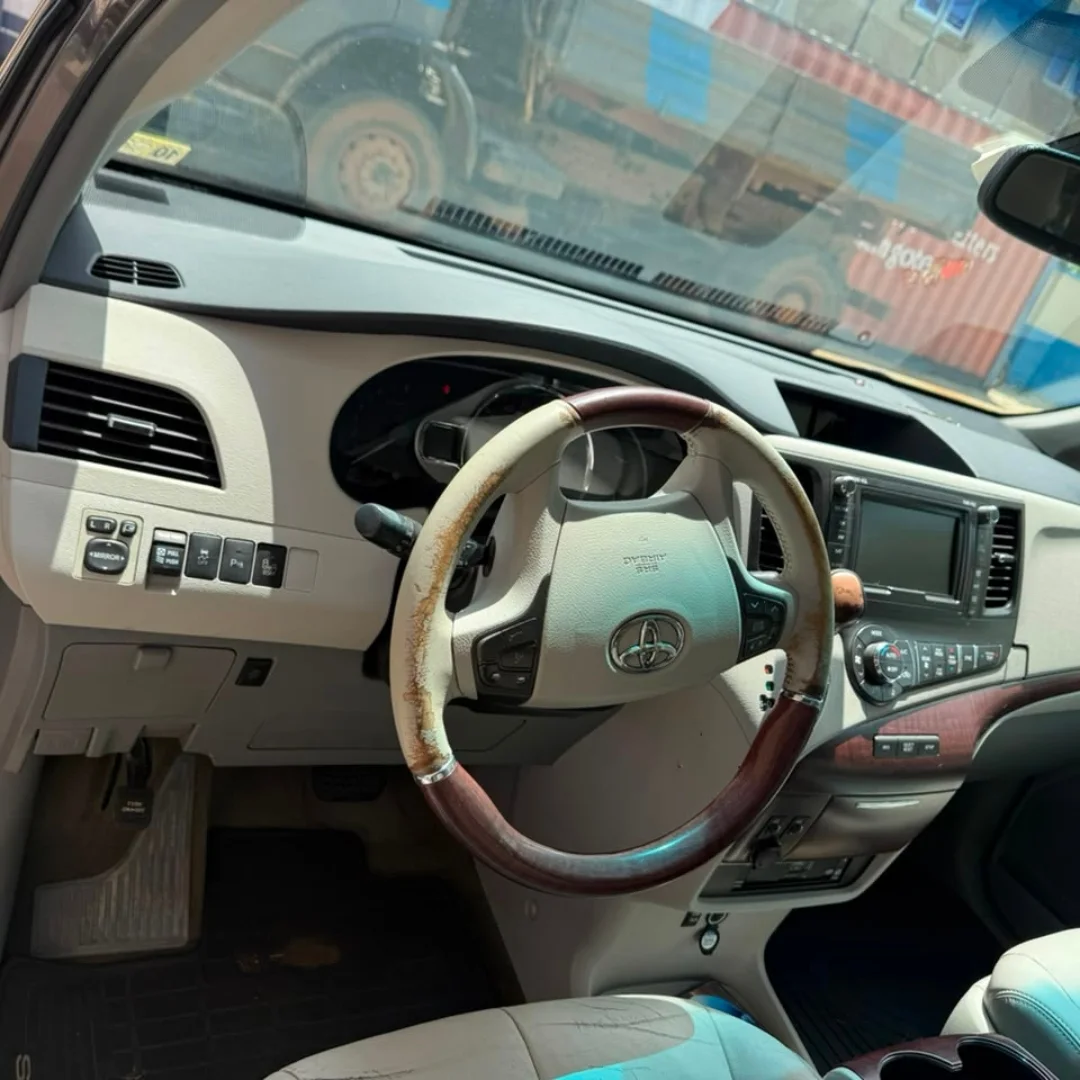 2015 Toyota Sienna Limited AWD – Luxury Family Beast!