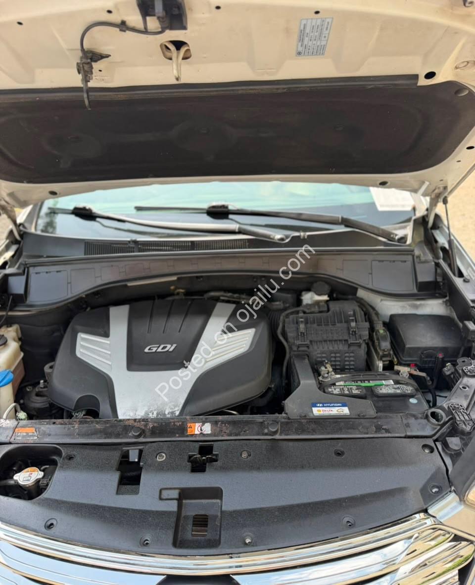 2015 Hyundai Santa Fe: Panoramic Luxury, Genuine Duty – ₦17.5M