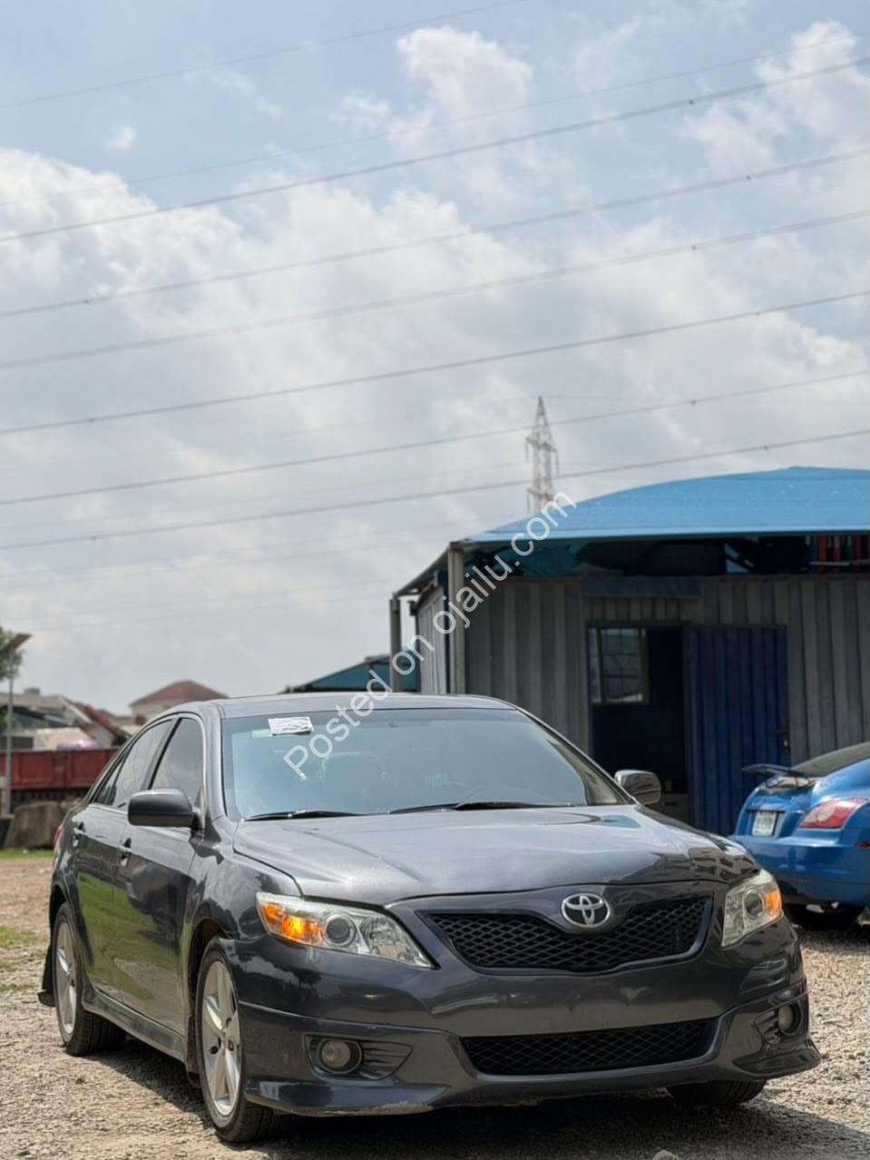 “2010 Toyota Camry SE: Keyless, Sunroof, Alloys, Genuine Duty – 11.6M”