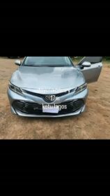 Toyota Camry LE ’18: Mint