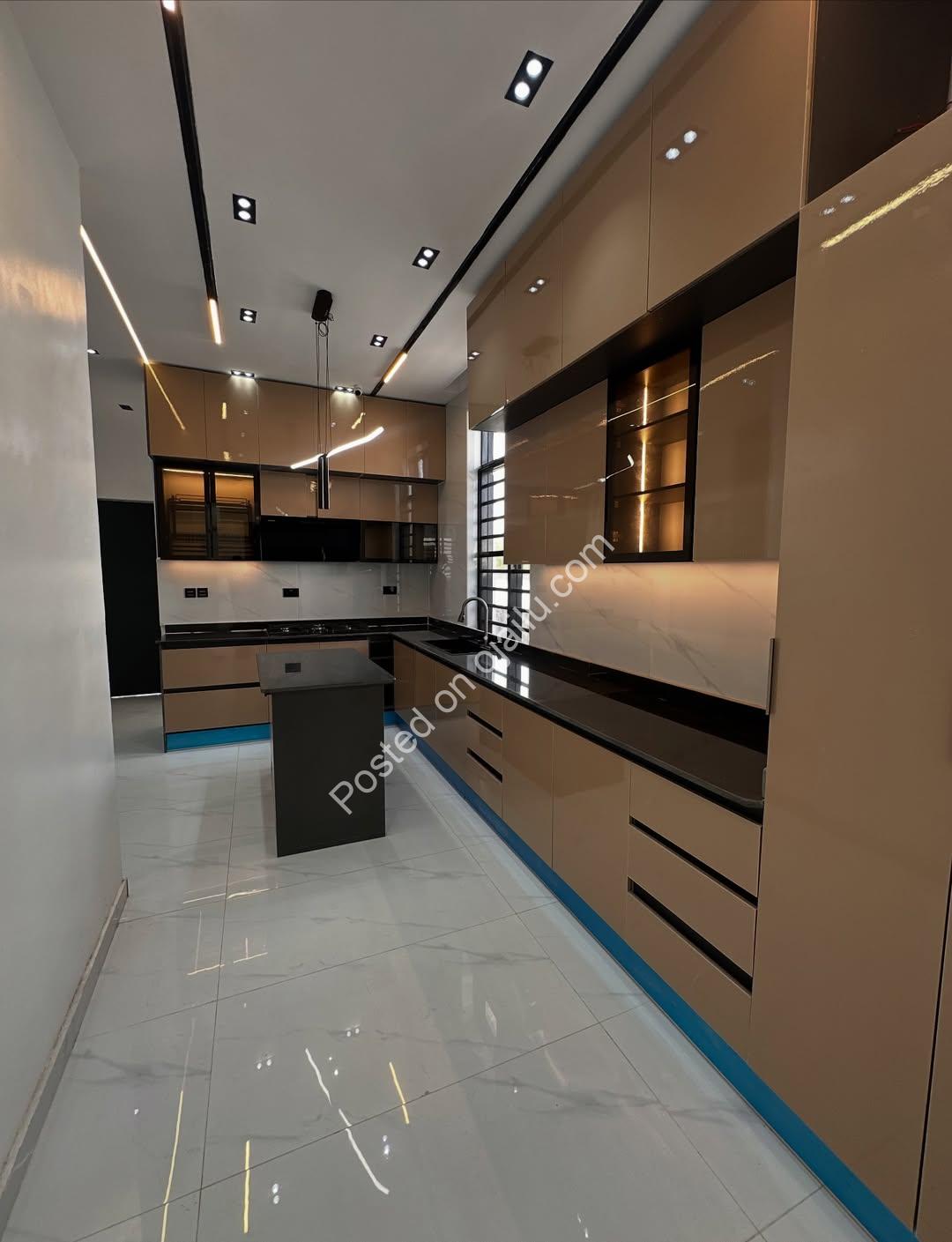Your private cinema & pool oasis in Ajah
