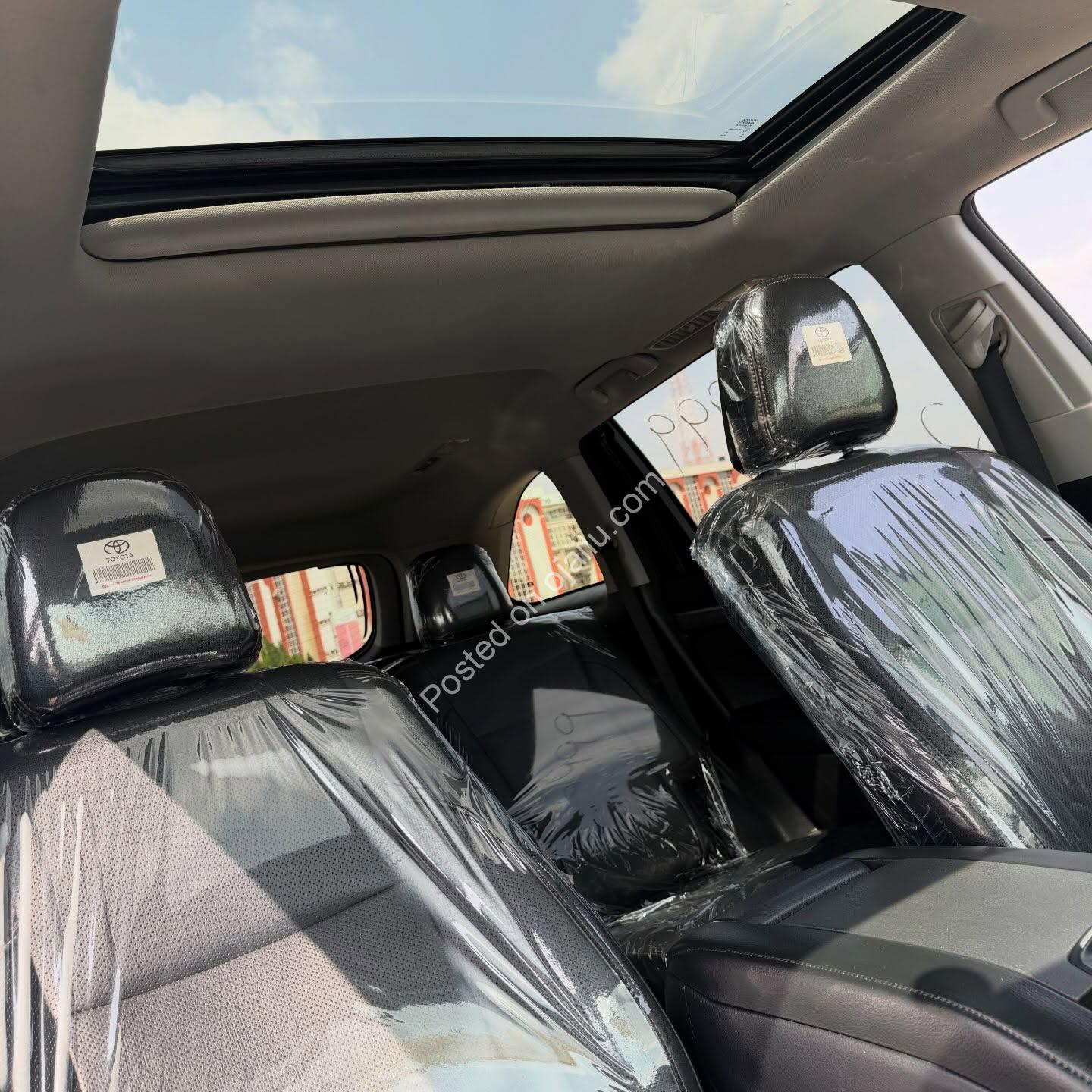 “Duty-Paid 2018 Toyota Highlander XLE – Pristine & Loaded!”