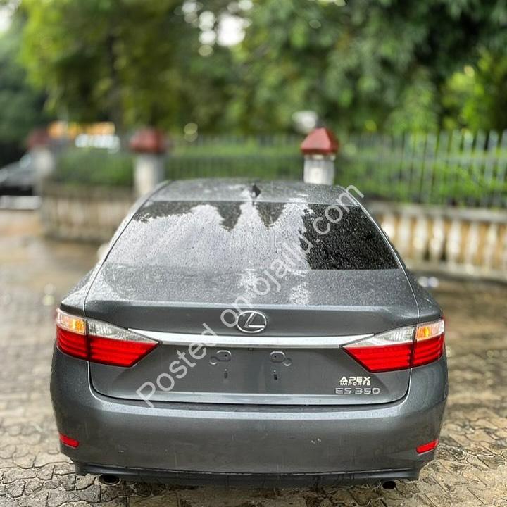 2015 Lexus ES350: Sunroof, Luxury, 18.8M