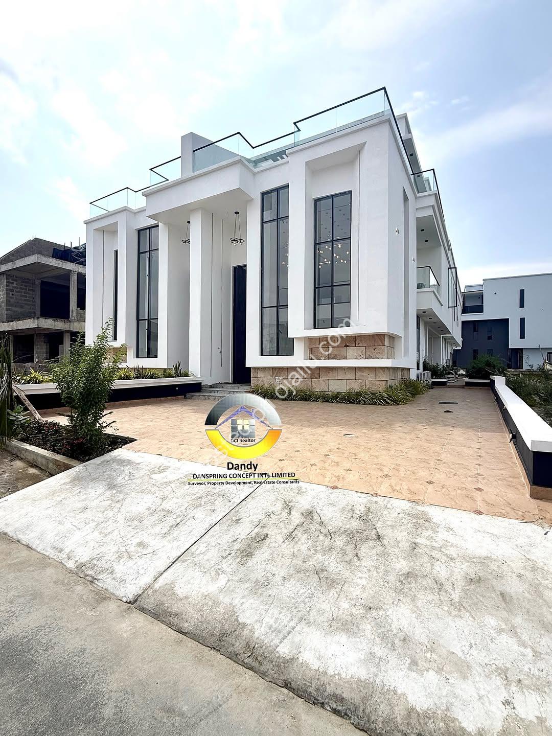 **5-Bed Duplex: Pool, Cinema & Rooftop in Ikate**