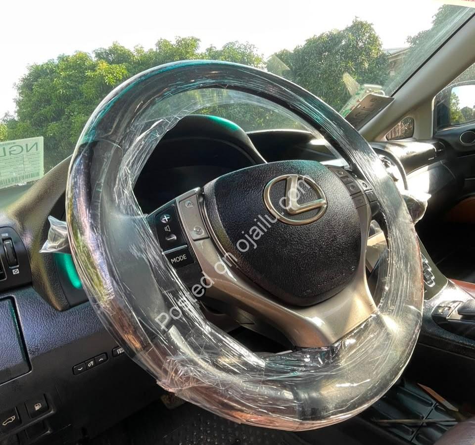 Command Attention: 2013 Lexus RX350 – Luxury & Sunroof for 23.5M!