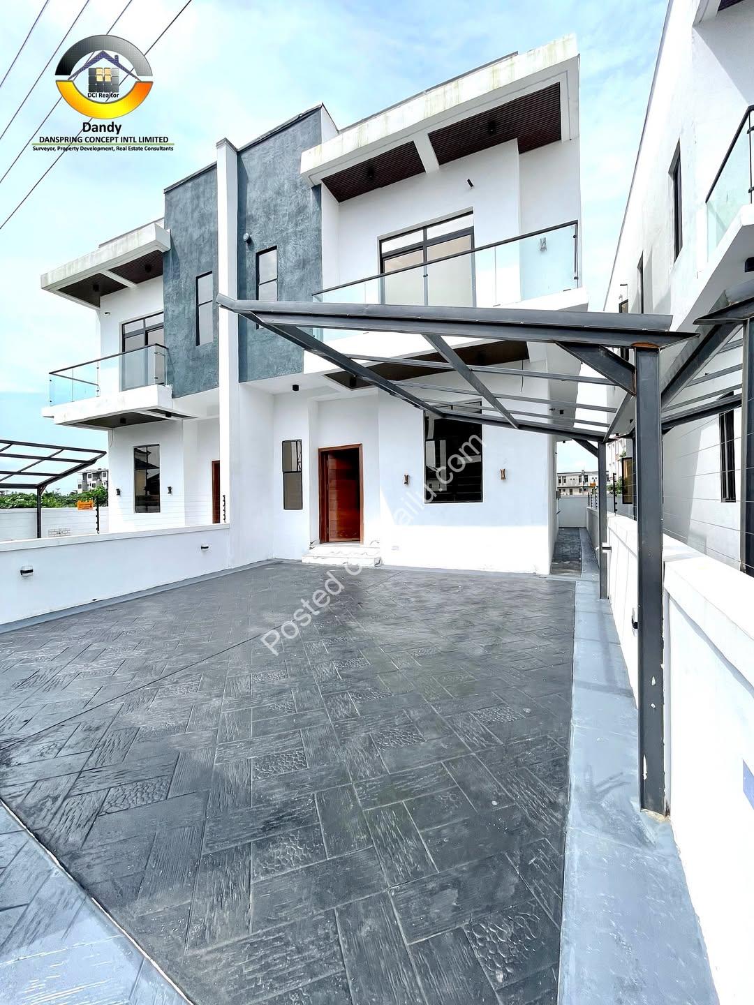 Contemporary 4-Bed Semi-Detached Duplex in Sangotedo