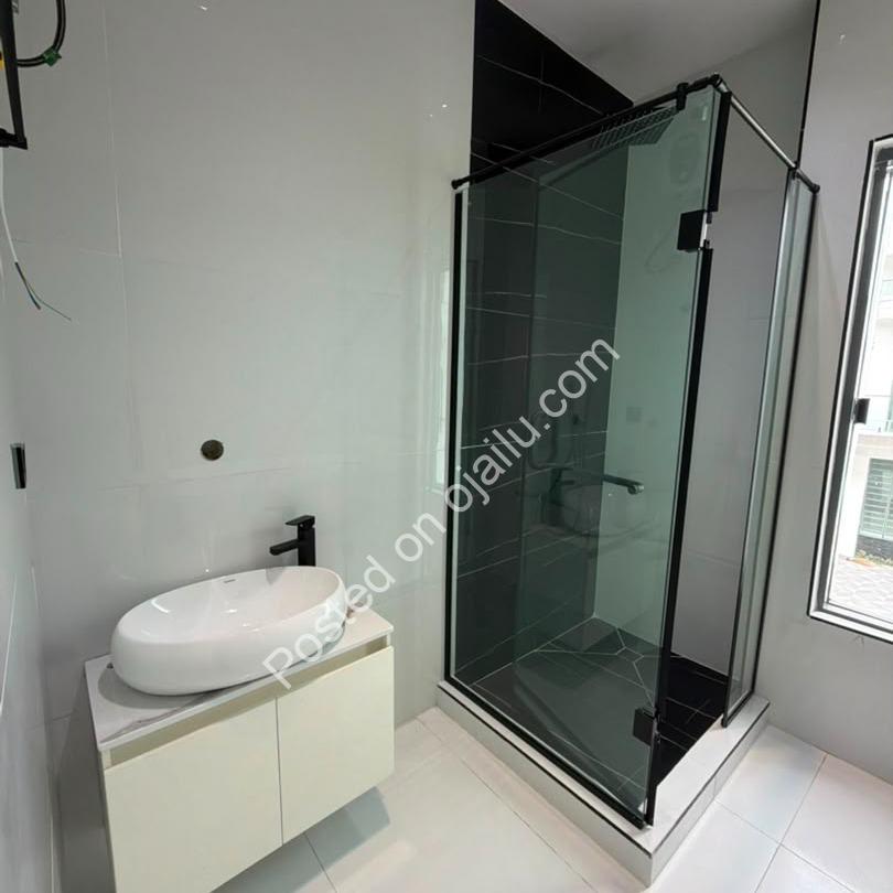 Ajah’s Finest: CofO & Jacuzzi Included