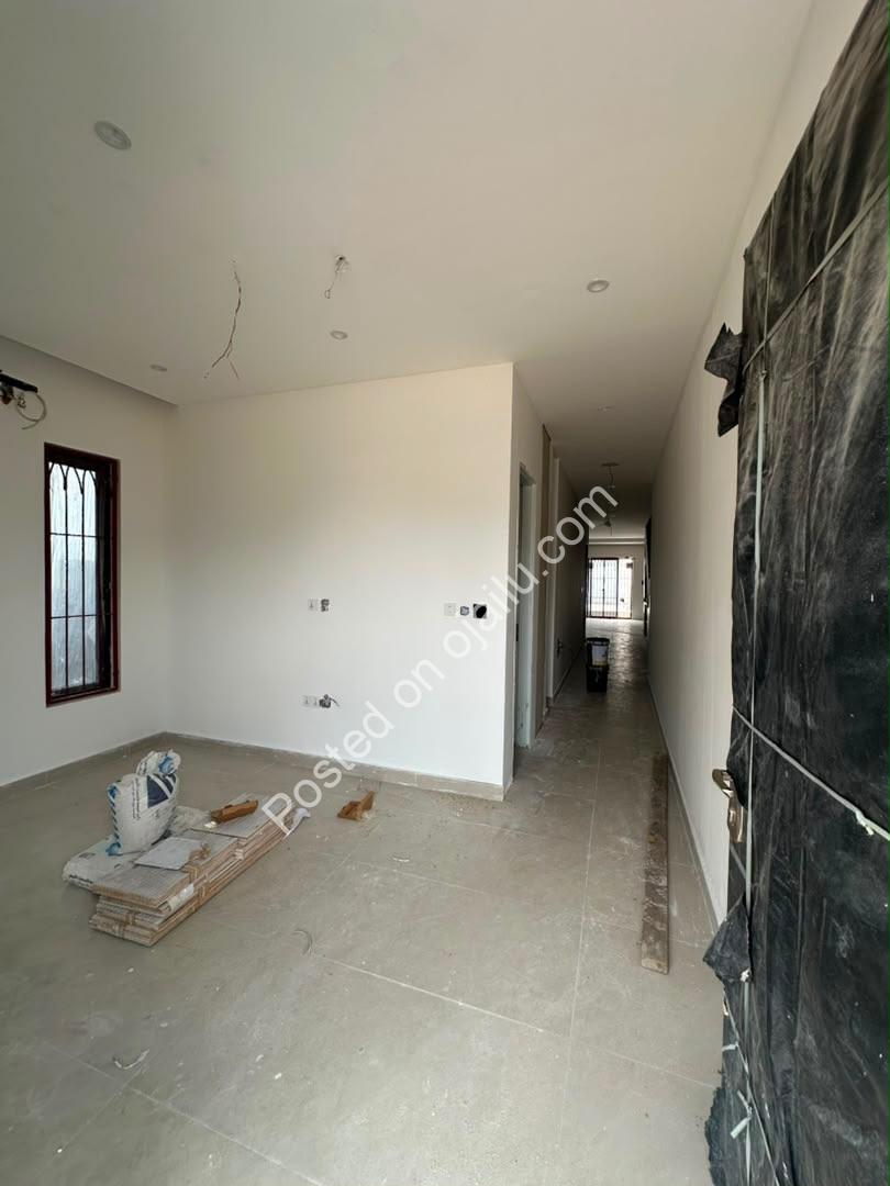 5-Bed Lekki Duplex w/ Pool & BQ – N550M