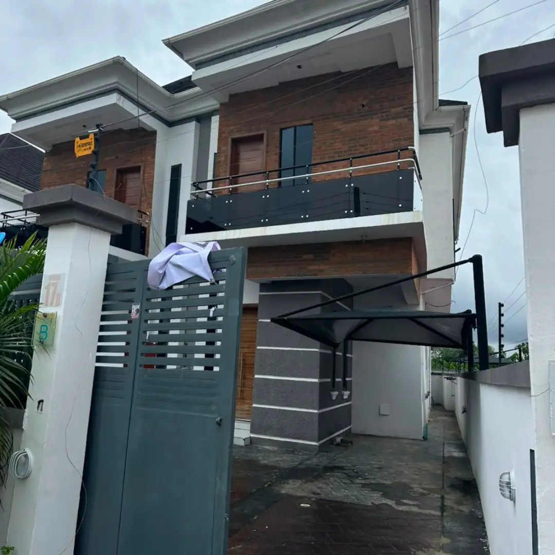 Chevron’s Finest: 4-Bed Semi-Detached Duplex for Rent