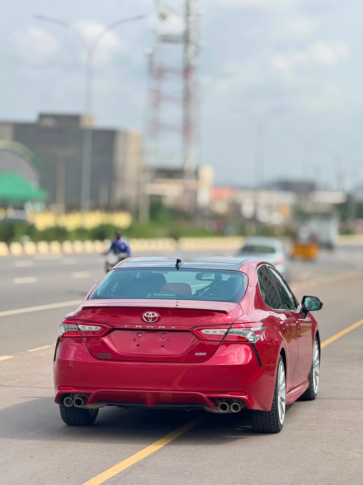 Toyota Camry XSE: Dual Pano, Original Duty