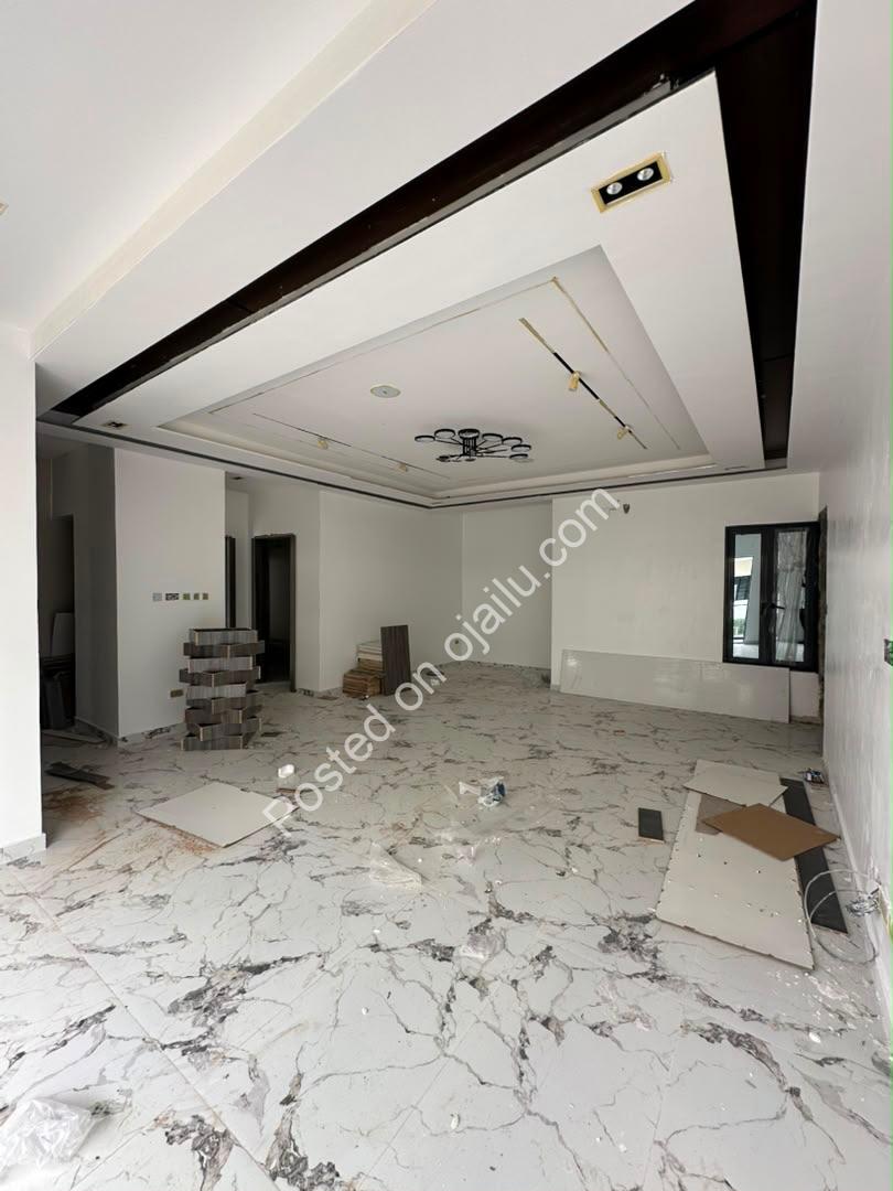Modern 2BR Lekki Phase 1 – Invest & Earn Now