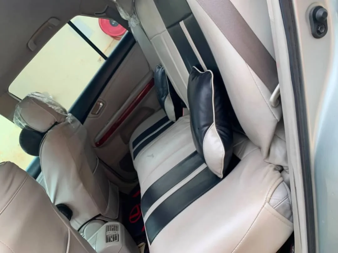 2005 Lexus RX330: Tesla Screen, Icy AC, Perfect Engine – 8.4M
