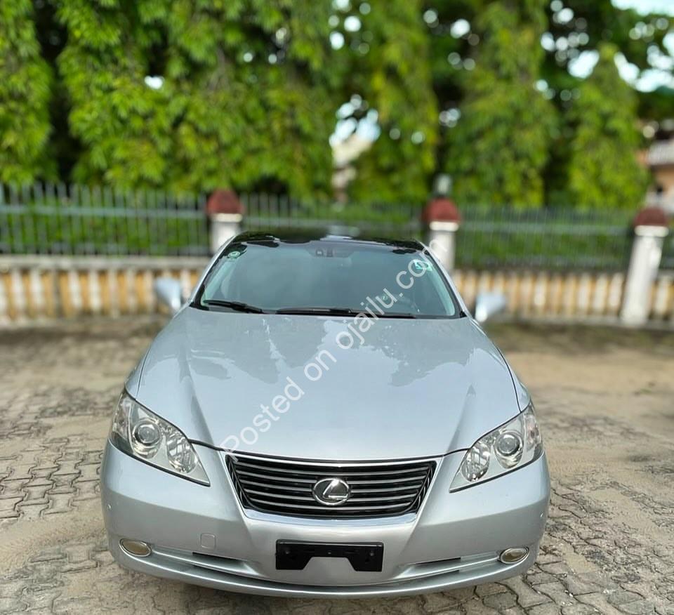 2009 Lexus ES350: Panoramic Roof, Push-Start, Premium Comfort – 8.9M Naira