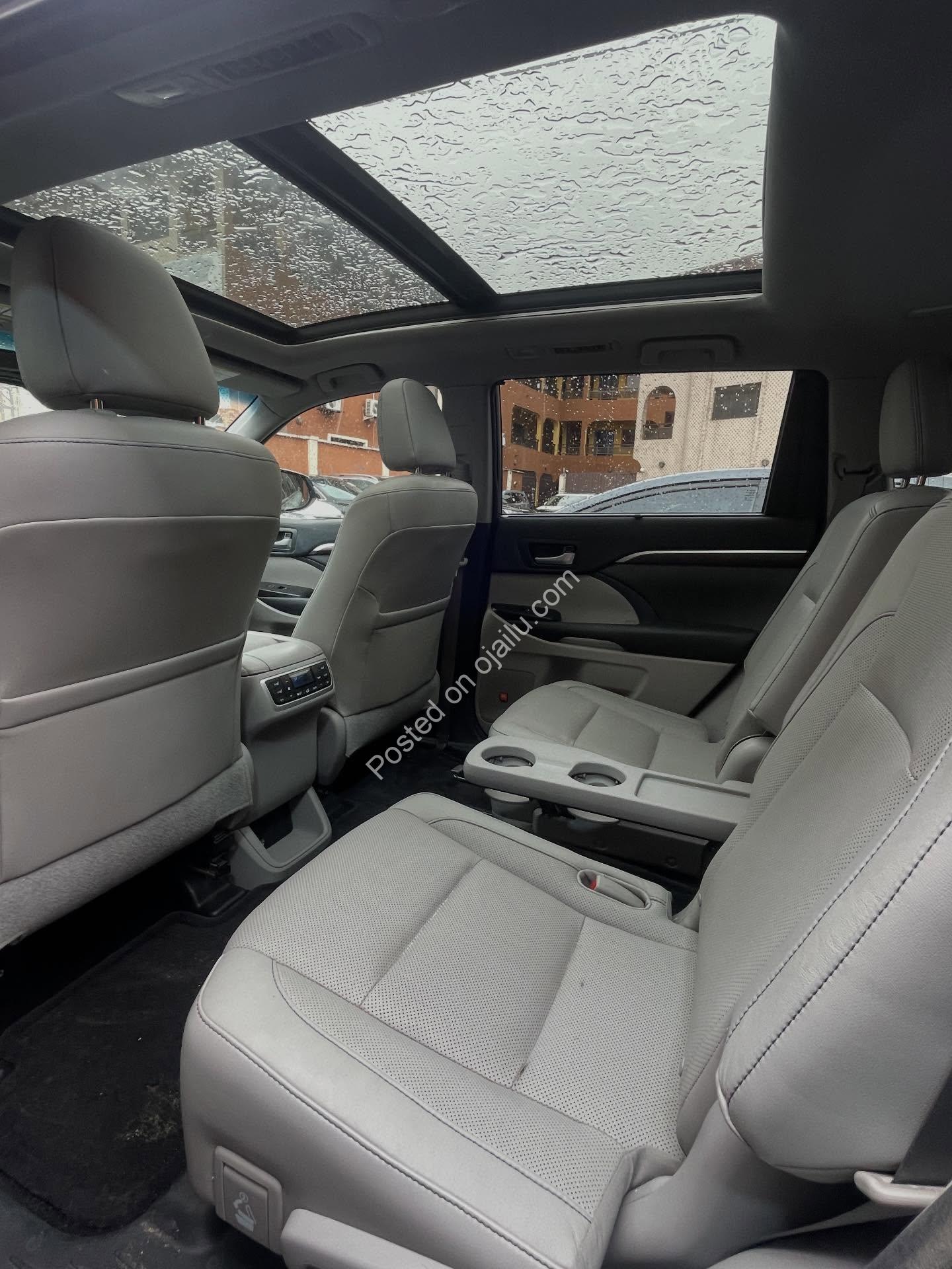 2015 Toyota Highlander Limited Platinum: Loaded Luxury, Keyless & Panoramic