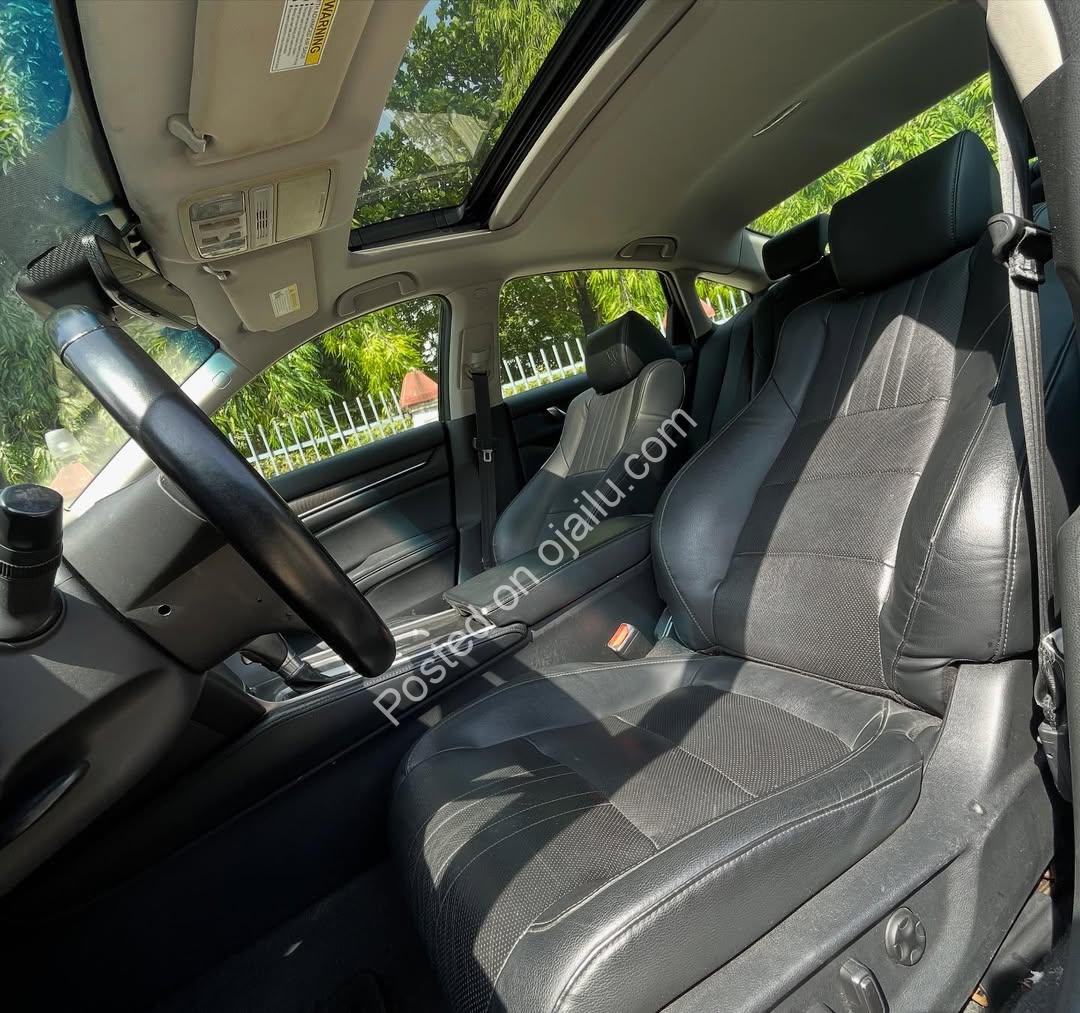 2018 Honda Accord: Sunroof, Keyless Go, 25.3M Only!
