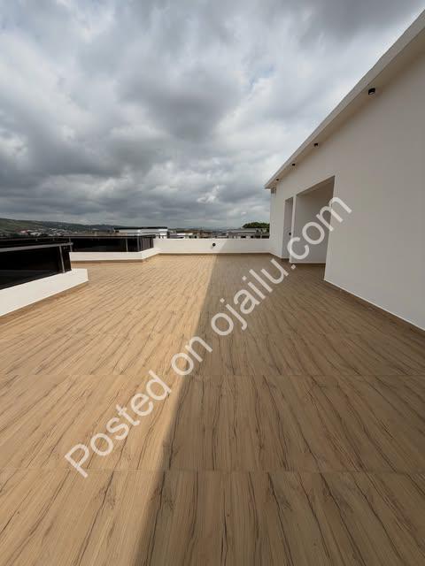 Smart 5BR Smart Duplex: Exclusive Living in Guzape