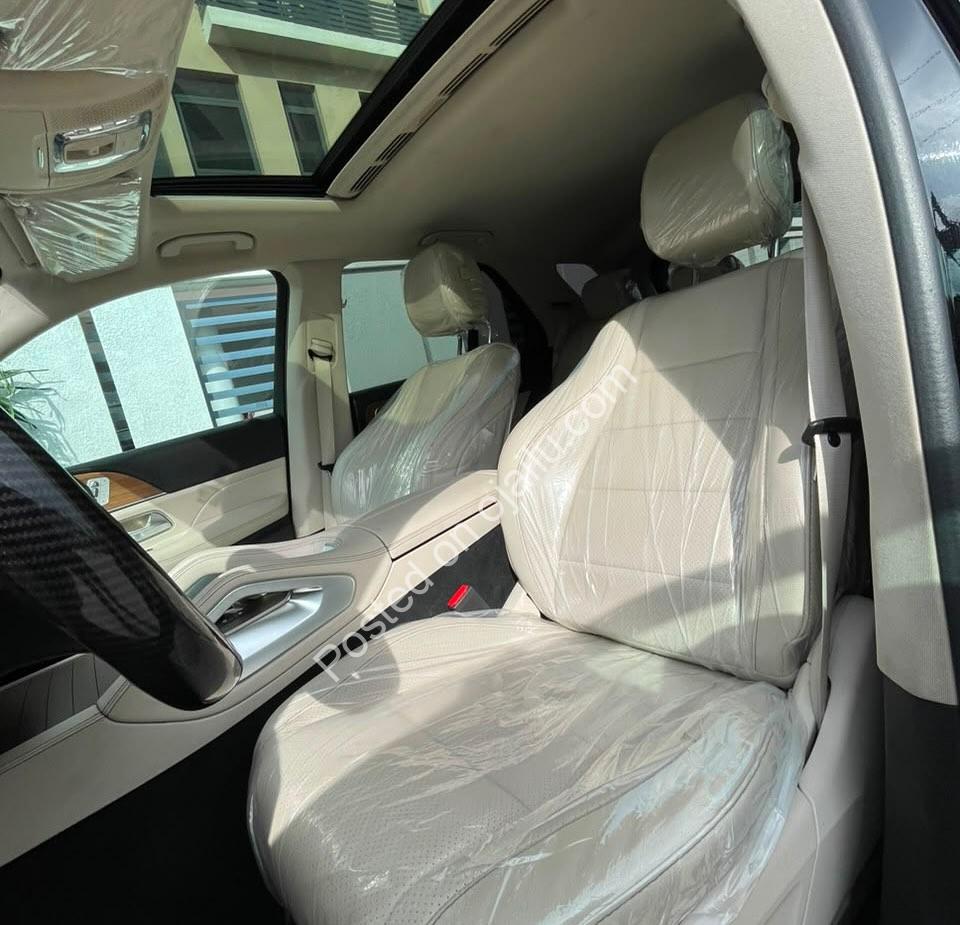 2021 Mercedes GLE350: Luxury, Panoramic Sunroof & 360° Camera – Drive Home Today!