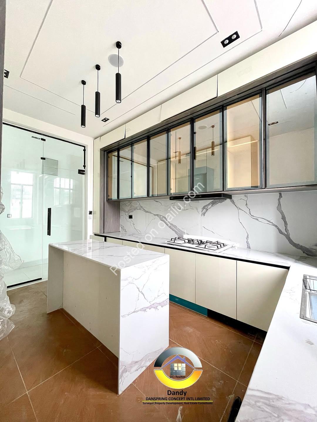 Dive into Serenity: 4-Bed Duplex with Pool