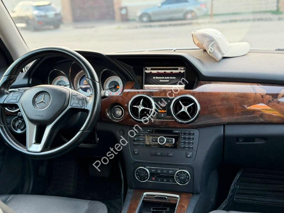 2013 GLK 350: Panoramic Roof & Premium Safety – Steal!