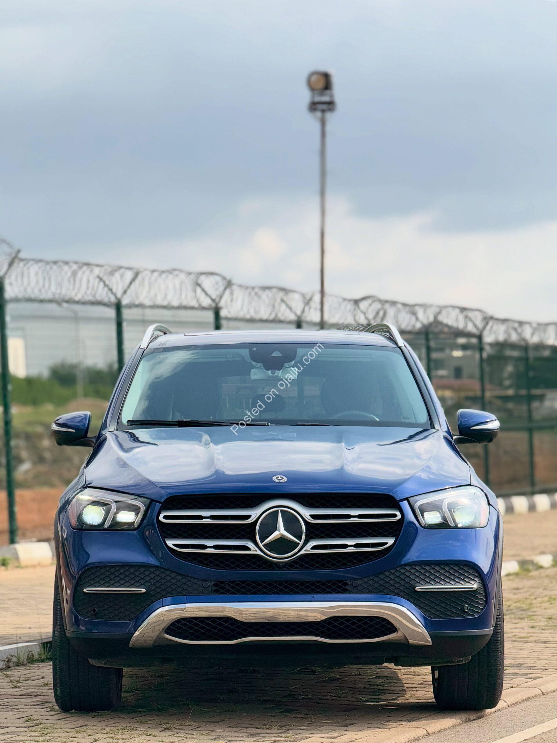 2020 GLE350: Premium Blue & Brown, Burmester Sound
