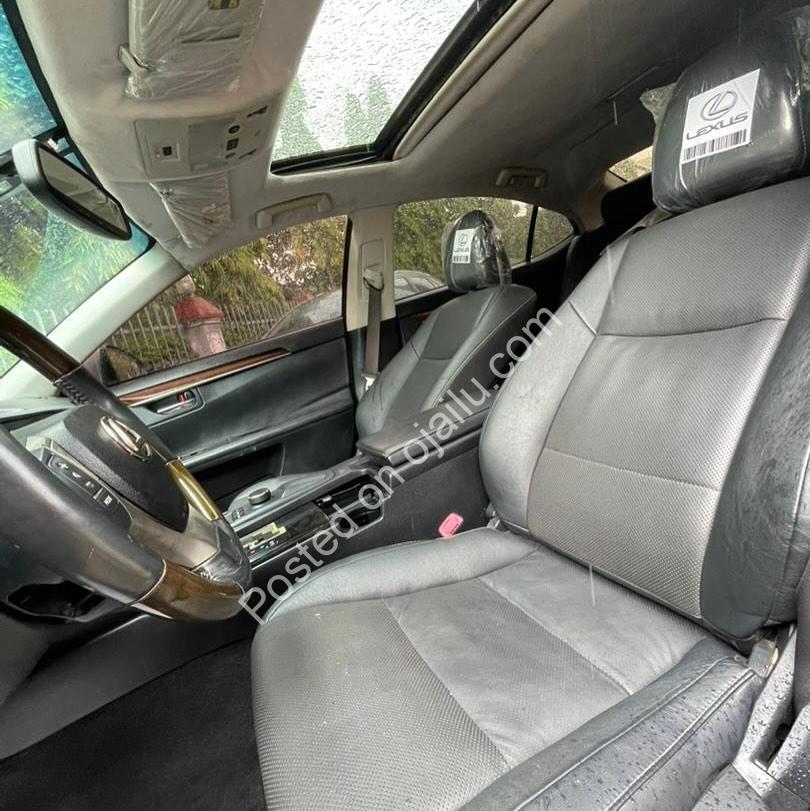 2015 Lexus ES350: Sunroof, Luxury, 18.8M