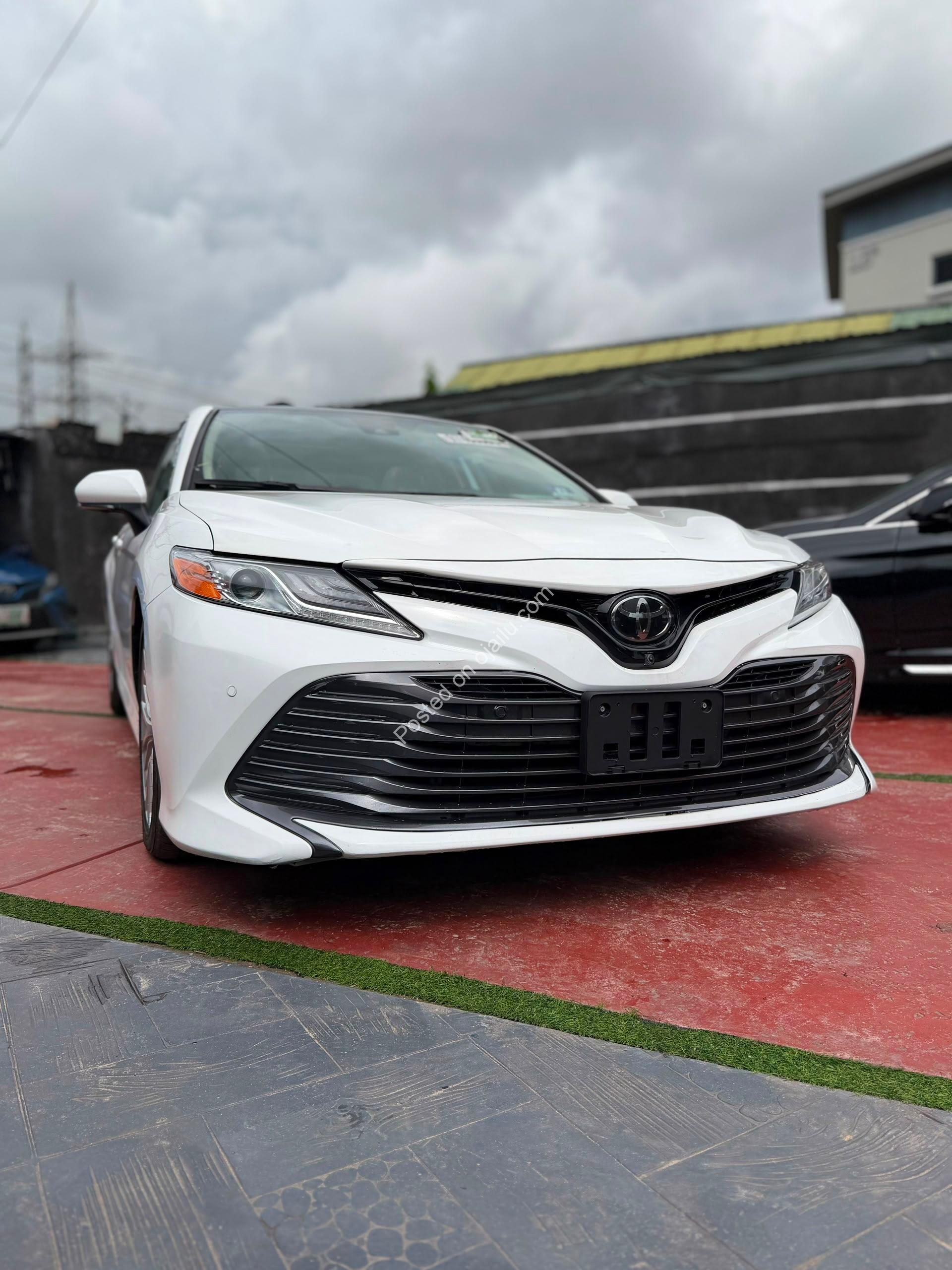 2019 Camry XLE: V6 Luxury & Tech for Less