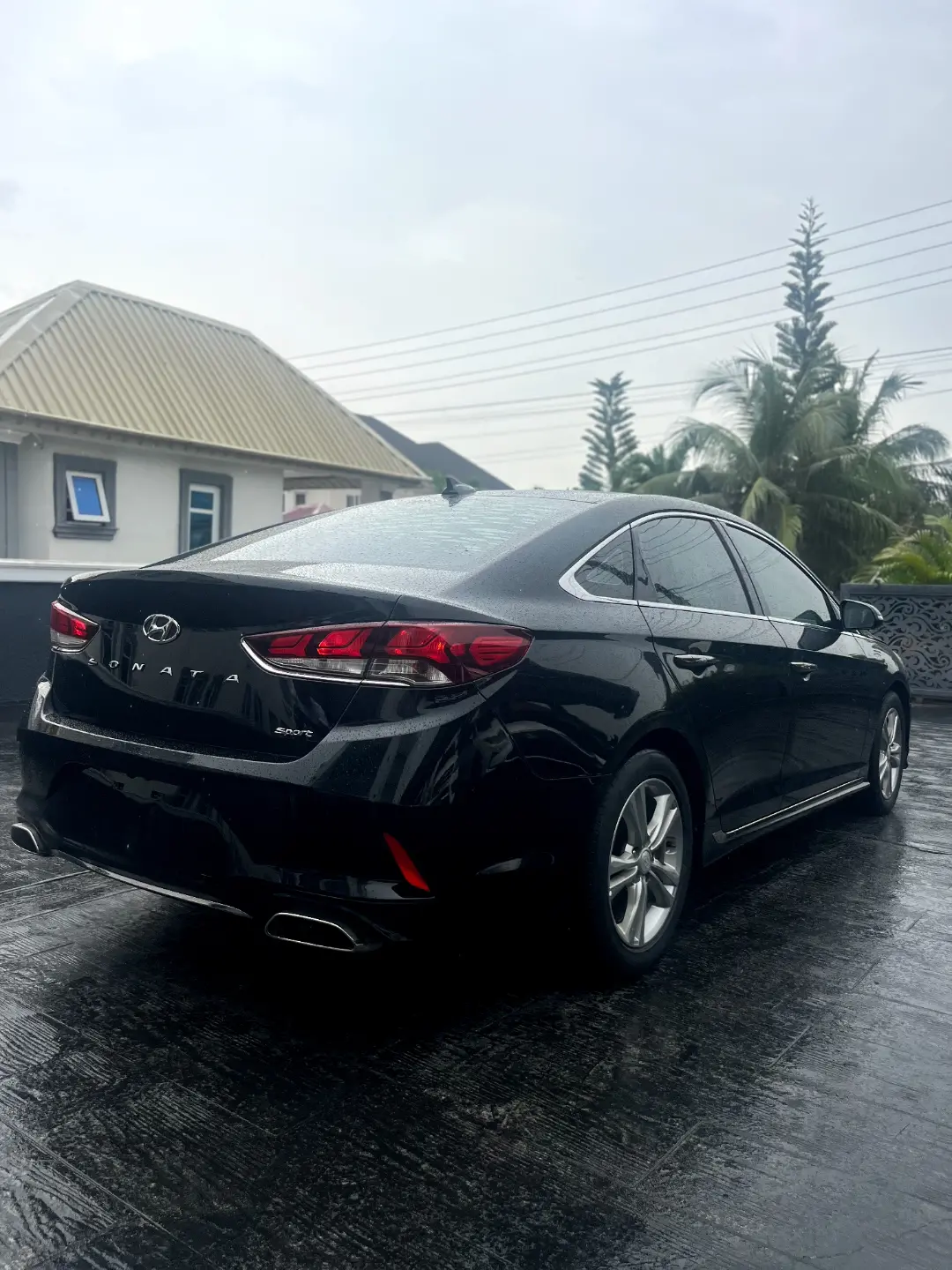2017 Hyundai Sonata Sport: Sunroof, Thumbstart, 16.5M