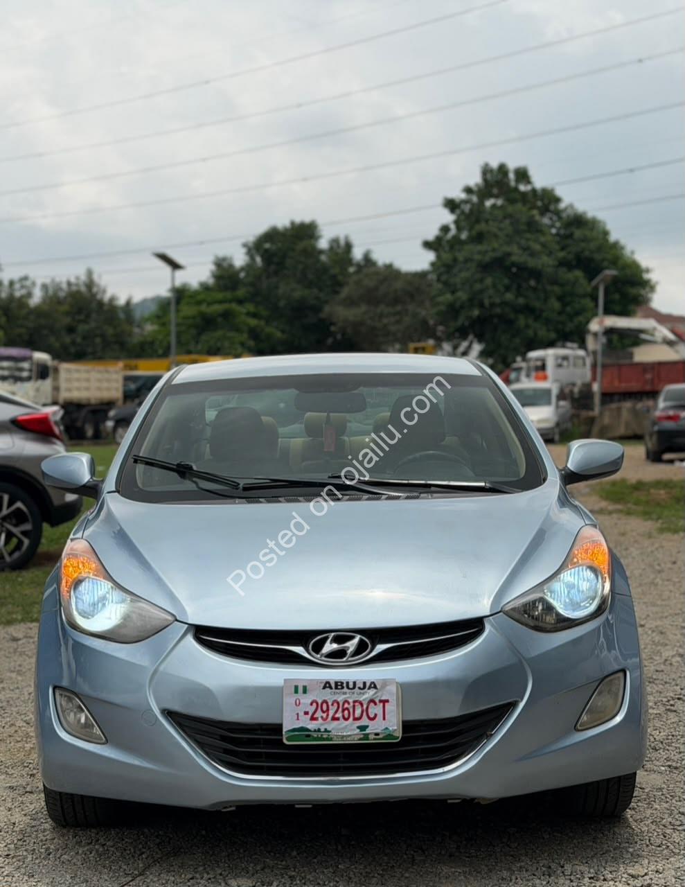 2012 Hyundai Elantra: Super Clean with Reverse Cam.