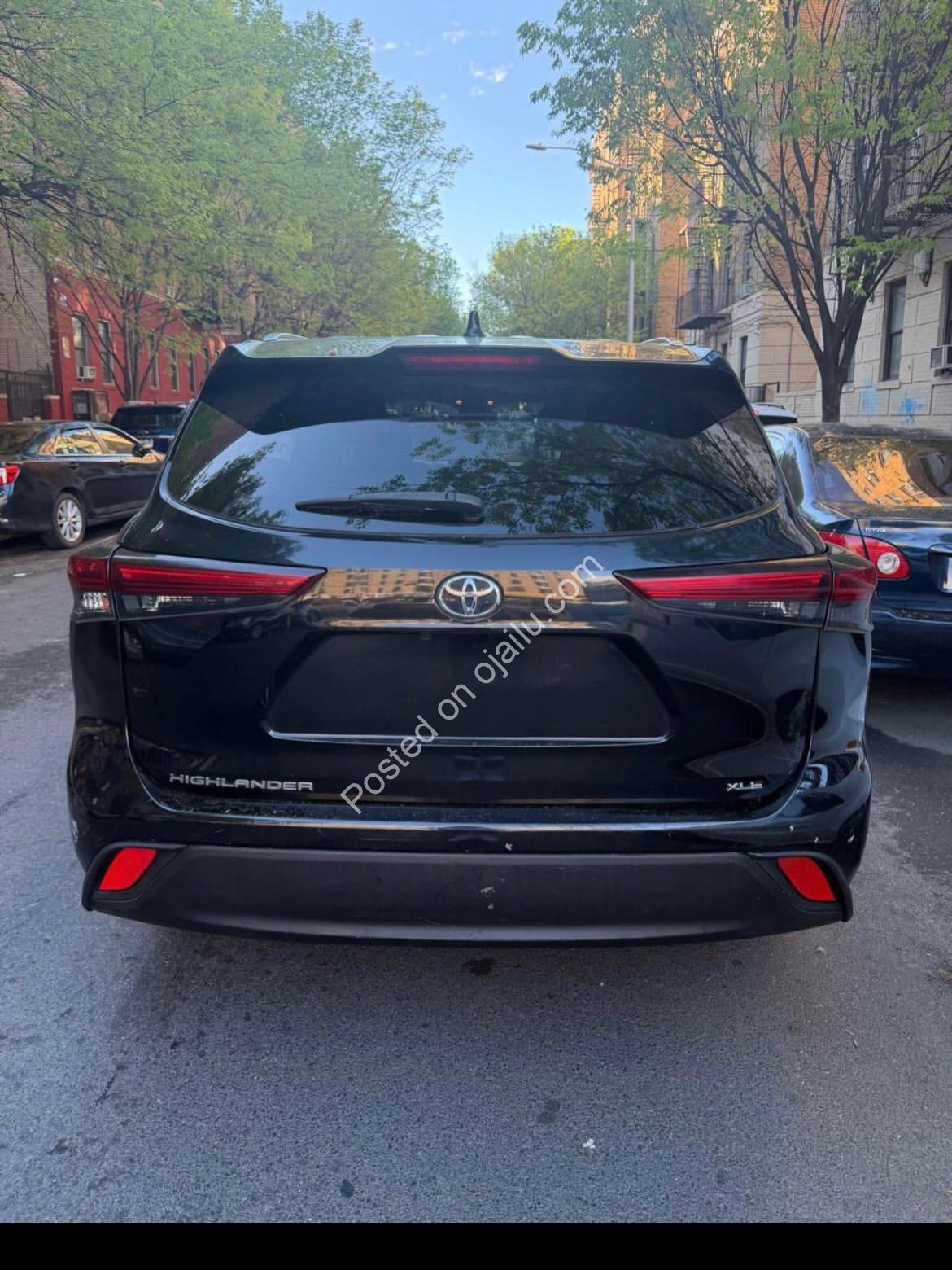 2020 Highlander XLE: Elite AWD SUV w/ Tech & Style