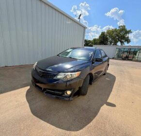 2012 Toyota Camry SE – Reliable V6 Power